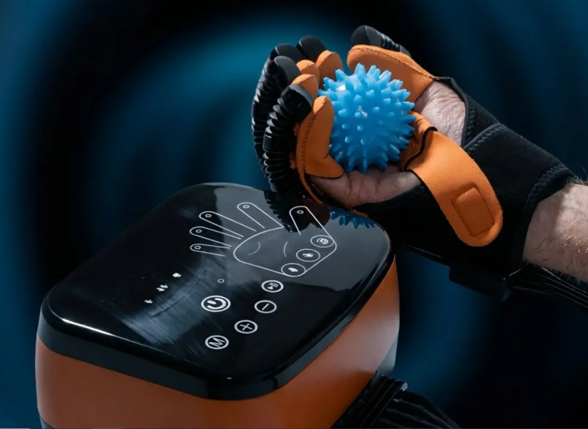 Robotická rukavice pro cvičení prstů a ruce – rehabilitační